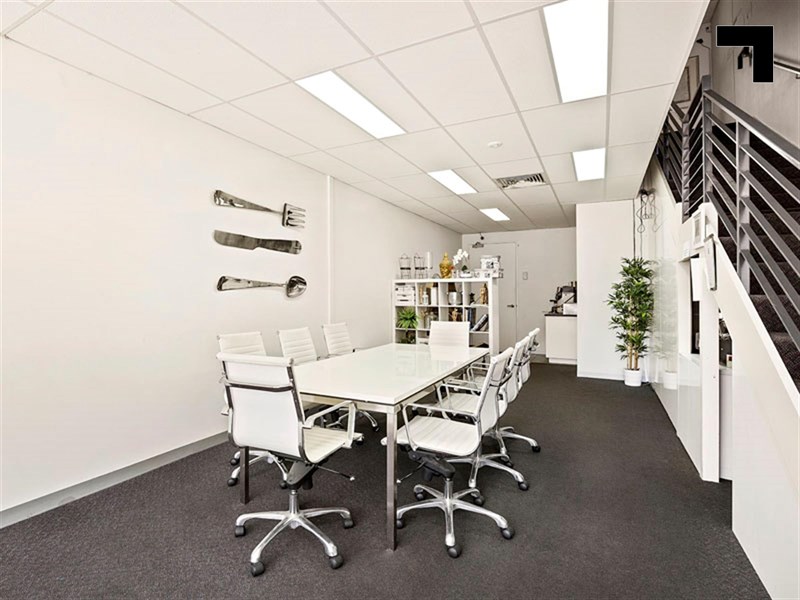 11/2 Bromham Place, Richmond