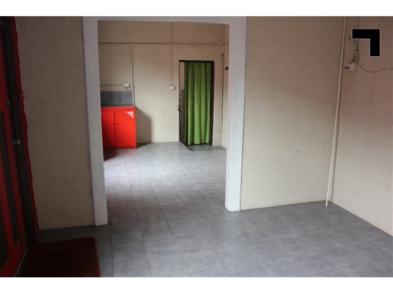 213 Moreland Road, Coburg