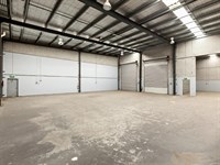2/758 Princes Freeway, Laverton North
