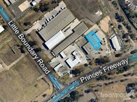 2/758 Princes Freeway, Laverton North