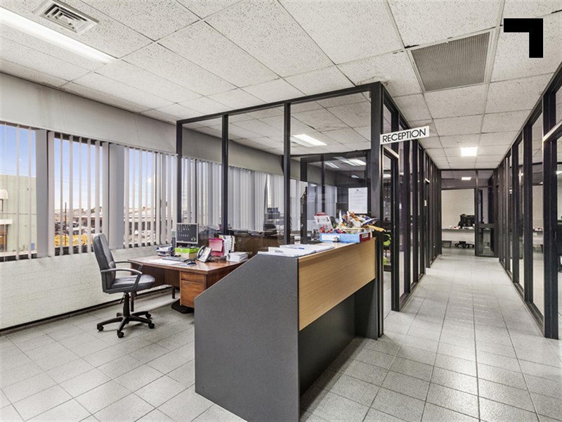 43 Lakeside Avenue, Reservoir