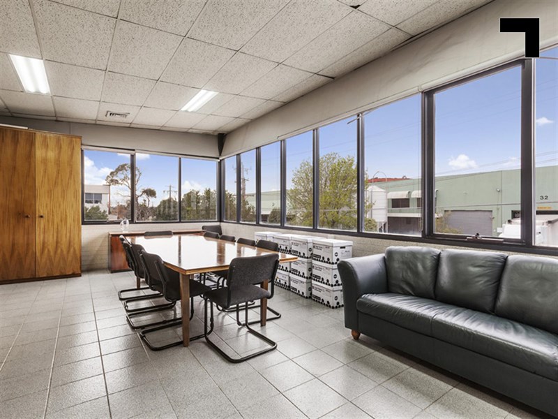 43 Lakeside Avenue, Reservoir