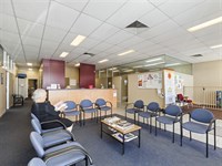 2/174 Millers Road, Altona North