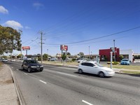 2/174 Millers Road, Altona North
