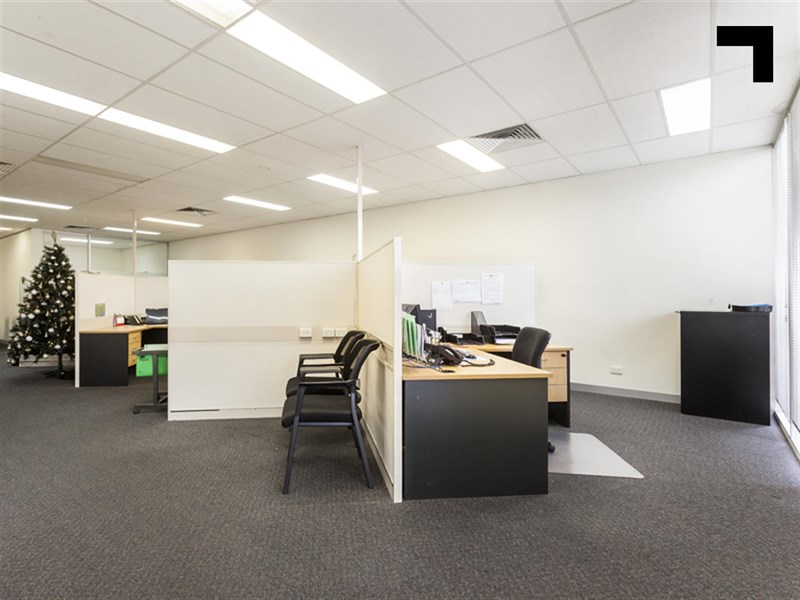 1/4 Rocklea Drive, Port Melbourne