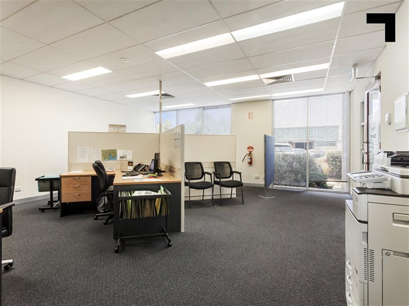 1/4 Rocklea Drive, Port Melbourne