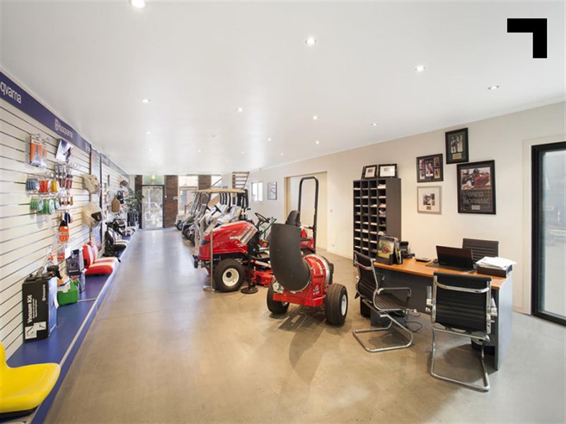 79 Taunton Drive, Cheltenham