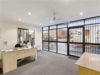 2/160 New Street, Ringwood