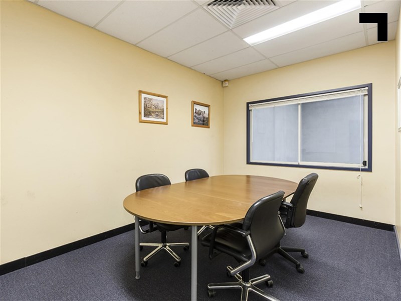 8/15 Howleys Road, Notting Hill