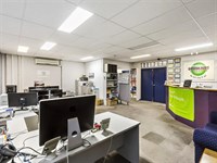8/15 Howleys Road, Notting Hill