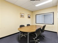 8/15 Howleys Road, Notting Hill