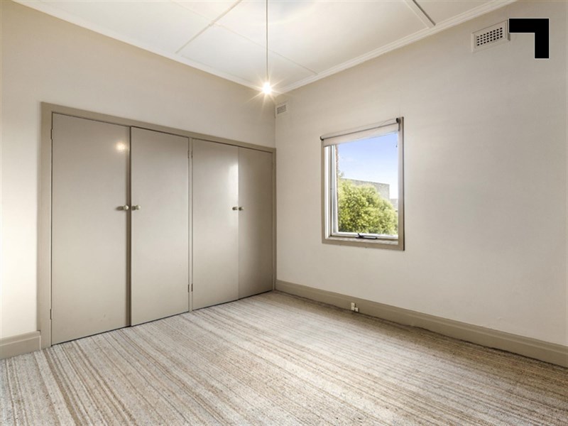 370 Bay Street, Brighton
