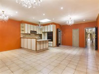370 Bay Street, Brighton