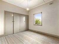 370 Bay Street, Brighton