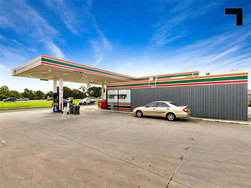 1015 South Gippsland Highway, Cranbourne North