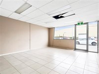 Unit 5/216 Blackshaws Road, Altona North