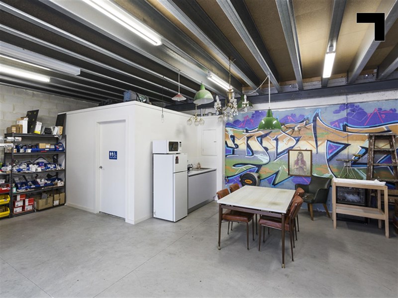7/102 Henkel Street, Brunswick