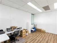 Part Ground Floor/1038 Dandenong Road, Carnegie