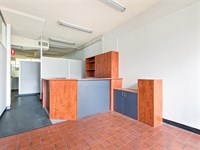 19A Hampshire Road, Glen Waverley