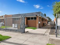 12 Nellbern Road, Moorabbin