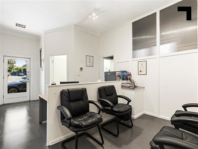 554 Whitehorse Road, Surrey Hills