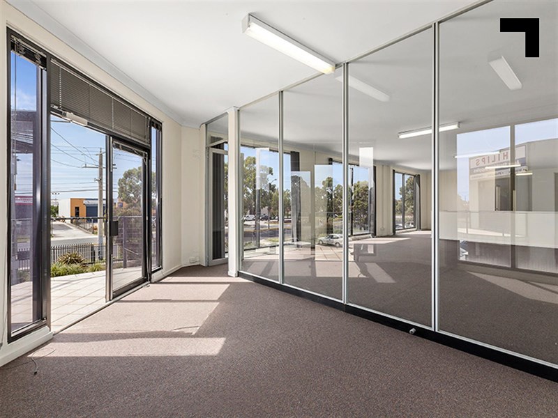 1/121 Fairbairn Road, Sunshine West