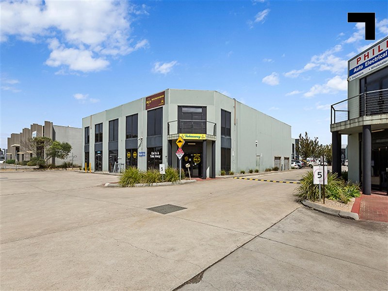 1/121 Fairbairn Road, Sunshine West
