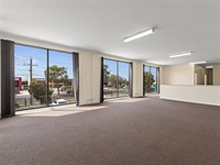 1/121 Fairbairn Road, Sunshine West