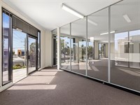 1/121 Fairbairn Road, Sunshine West