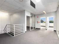 1A/187-189 Fairbairn Road, Sunshine West