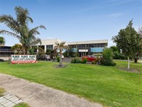 1A/187-189 Fairbairn Road, Sunshine West