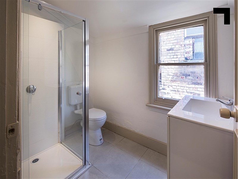 492-496 Victoria Street, North Melbourne