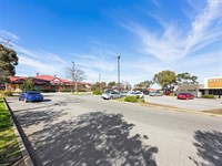4 Hall Road, Carrum Downs