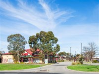4 Hall Road, Carrum Downs