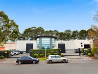 13 Redland Drive, Mitcham