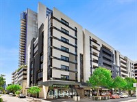 1 & 2/846 Bourke Street, Docklands