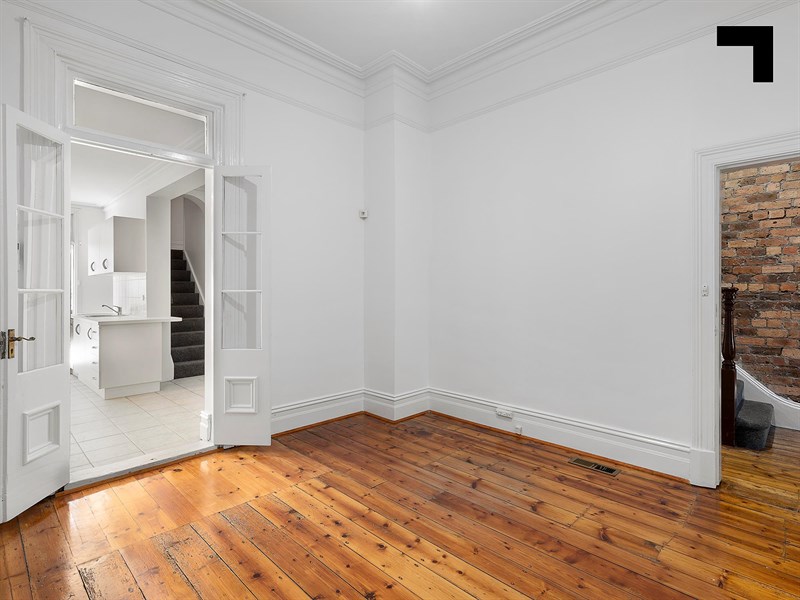 46 Dundas Place, Albert Park