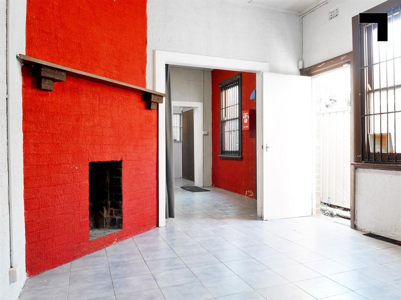213 Moreland Road, Coburg