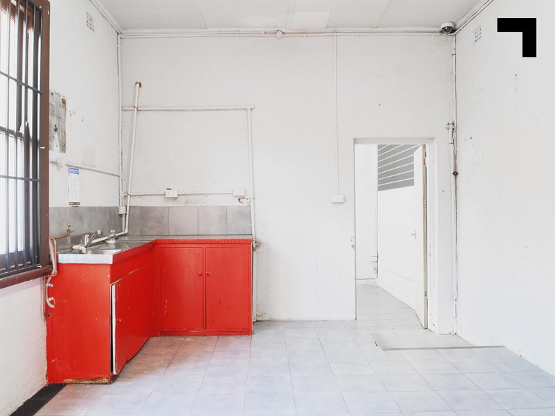 213 Moreland Road, Coburg