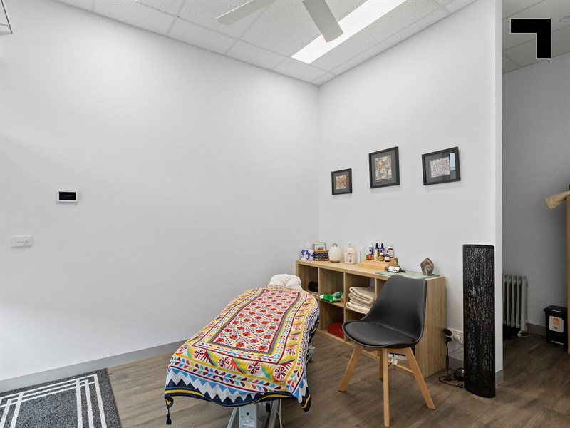 1/8 Sigma Drive, Croydon South