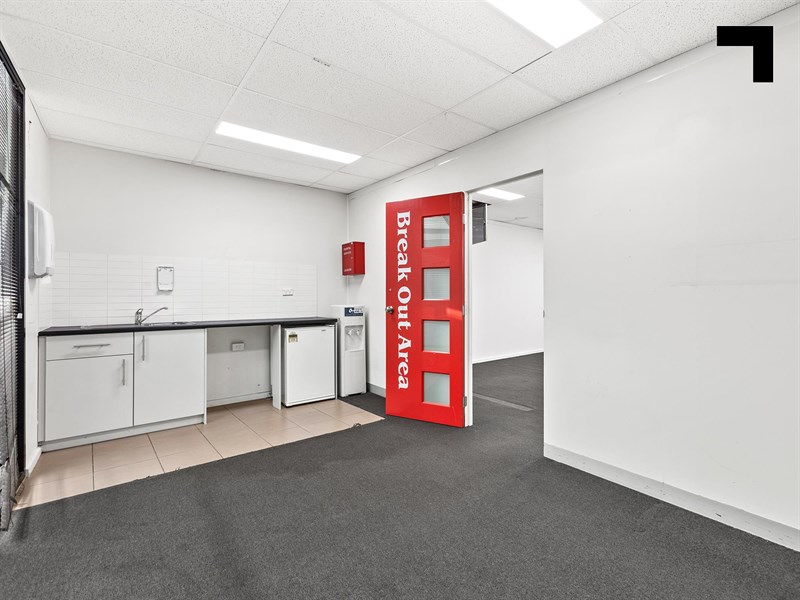 Level 1, Suites 6-8/30-32 East Esplanade, St Albans