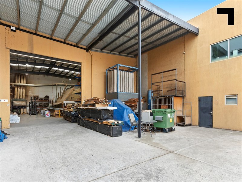 16 Westside Drive, Laverton North