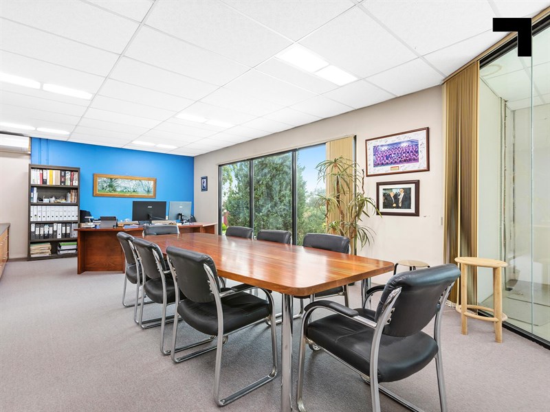 16 Westside Drive, Laverton North