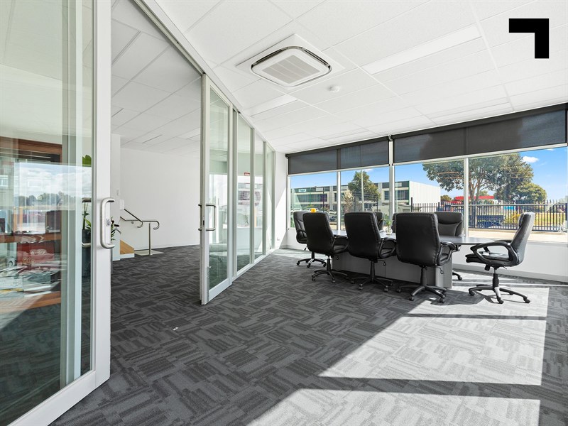 36 Radnor Drive, Deer Park