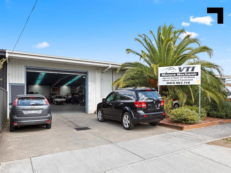 1-5/5-13 Comley Street, Sunshine North
