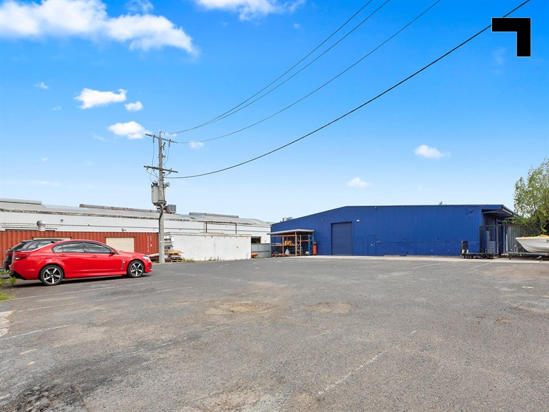 1-5/5-13 Comley Street, Sunshine North