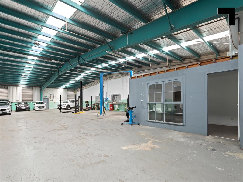 1-5/5-13 Comley Street, Sunshine North