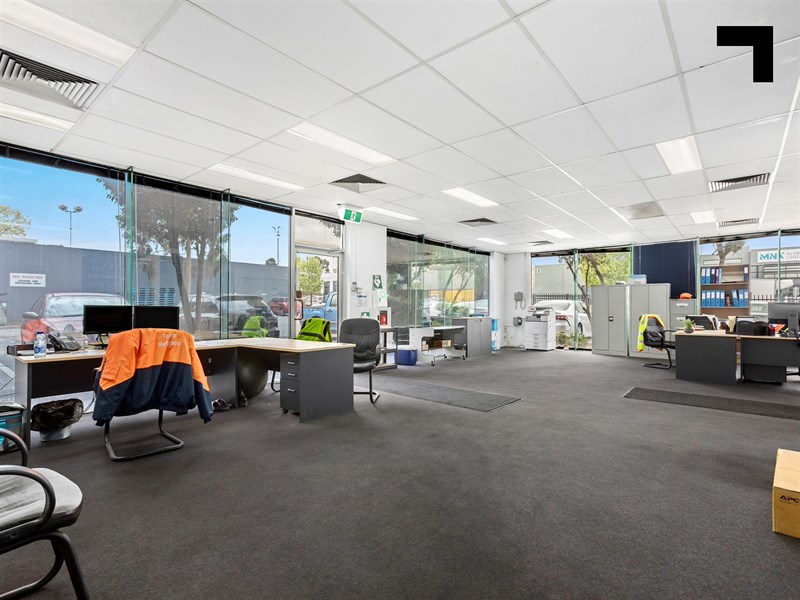 14 International Square, Tullamarine