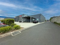 Ground floor and Suite 1/56-60 Old Geelong Road, Hoppers Crossing