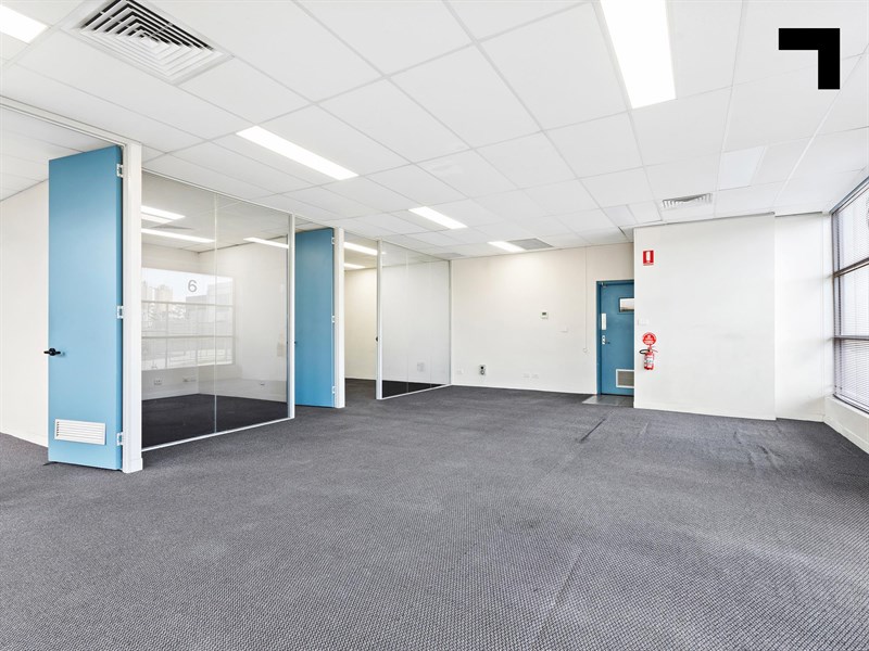 6 & 1/7 Everaise Court, Laverton North